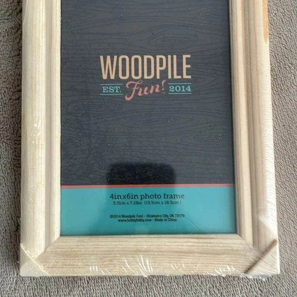 Woodpile Wooden Photo Frame 4x6” - Picture 3 of 8